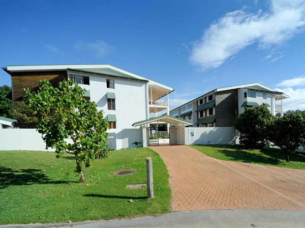 Whale Watch Resort Apartments - Accommodation Newcastle 3