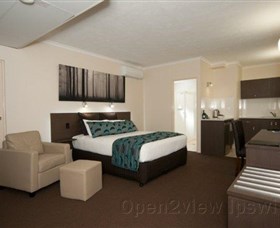 Comfort Inn And Suites Robertson Gardens - Melbourne Tourism 2
