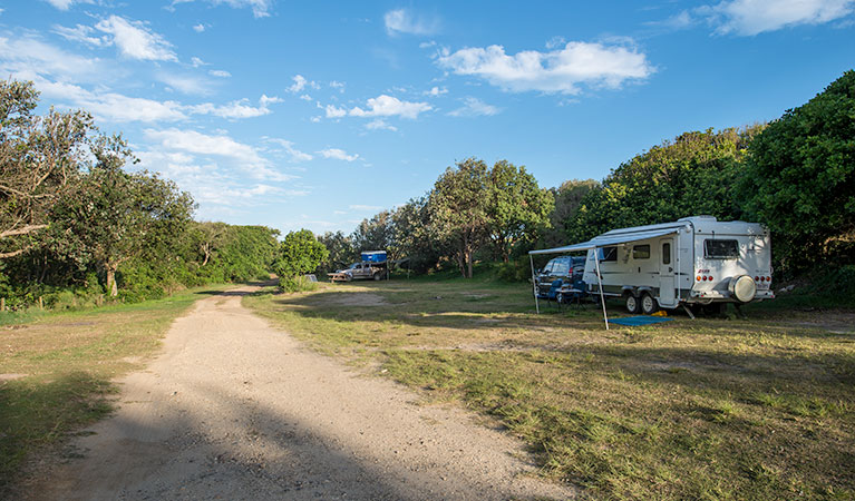 Racecourse Campground - VIC Tourism