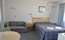 Abel Tasman Motel - Batehaven - Accommodation Newcastle 0