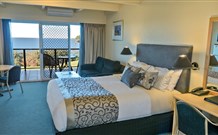 Amooran Oceanside Apartments and Motel - Hotel Accommodation