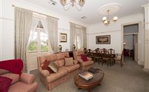 Cobb  Co Court Boutique Hotel - Accommodation Newcastle