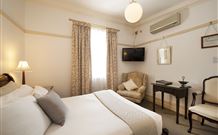 Cobb & Co Court Boutique Hotel - Accommodation ACT 1