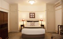 Cobb & Co Court Boutique Hotel - Accommodation ACT 3