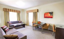 Governor Macquarie Motor Inn - Bathurst - Accommodation NSW
