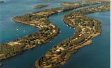 Between Waters B and B - - New South Wales Tourism 