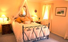 Blue Mountains Lakeside Bed and Breakfast - - Accommodation NSW