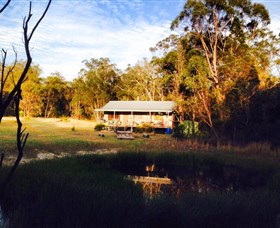 Possum's Hollow and Hooter's Hut - Accommodation NSW