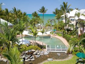 Coral Sands Beachfront Resort - Australia Accommodation