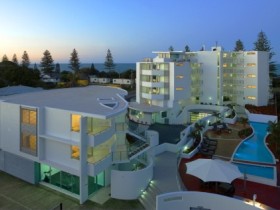 Manta Bargara Resort - Hotel Accommodation