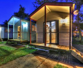 Wallace Motel and Caravan Park - Accommodation NSW