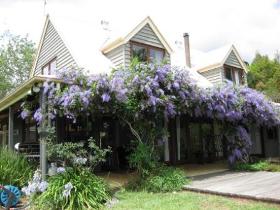 French Cottage and Loft - Accommodation NSW