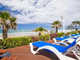 19th Avenue On The Beach - Hotel Accommodation