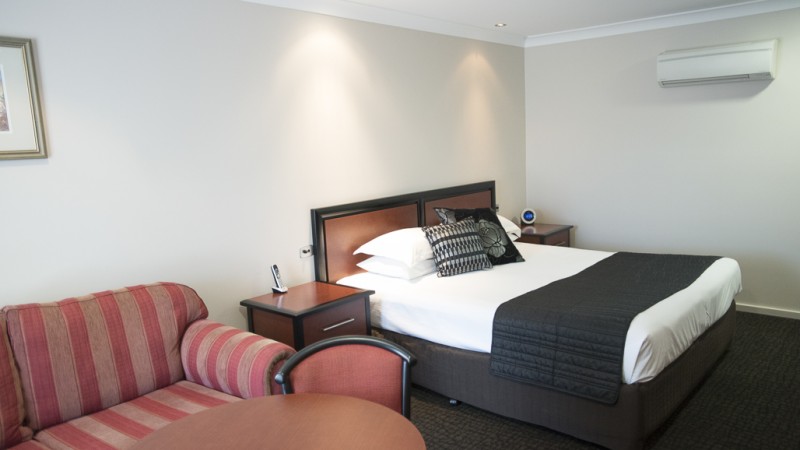 BEST WESTERN PLUS All Settlers Motor Inn - New South Wales Tourism 