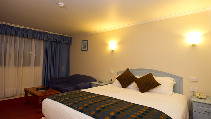 BEST WESTERN Balmoral Motor Inn - Hotel Accommodation