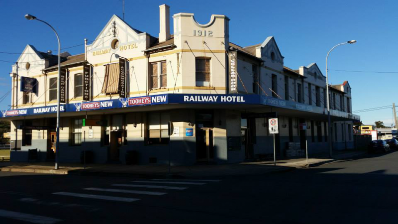 Railway Hotel - thumb 11
