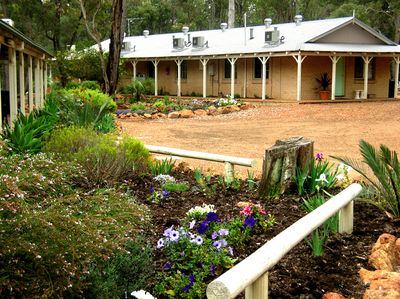 Travellers Rest Motel - New South Wales Tourism 