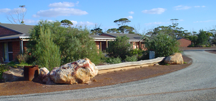 Wave Rock Lakeside Resort and Caravan Park - Accommodation NSW
