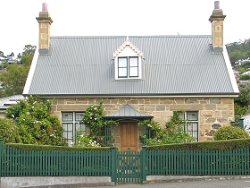 Crescentfield Cottage - Accommodation Newcastle