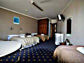 Wharf Hotel Wynyard - Accommodation Newcastle