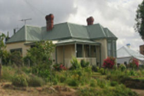 Hamilton Heritage Holiday Homes - Bonnie Brae Lodge - Accommodation NSW 0