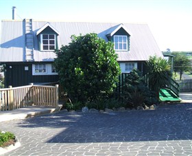 Touchwood Cottages & Craft Gallery & Cafe - Accommodation NSW 1