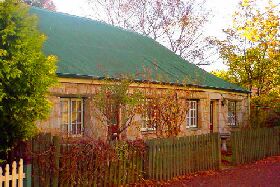Colonial Cottages of Ross - Captain Samuels Cottage - New South Wales Tourism 