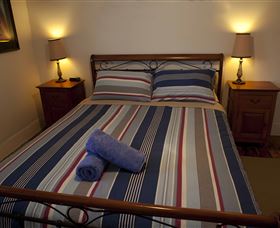 The Spotted Salmon Cottage - Hotel Accommodation