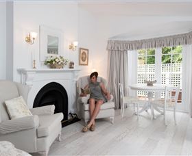 White Dove Cottage Bed and Breakfast - Accommodation NSW