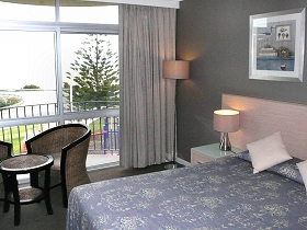 Scamander Beach Hotel Motel - Hotel Accommodation