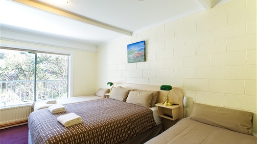 Falls Creek Hotel - Accommodation NSW 4