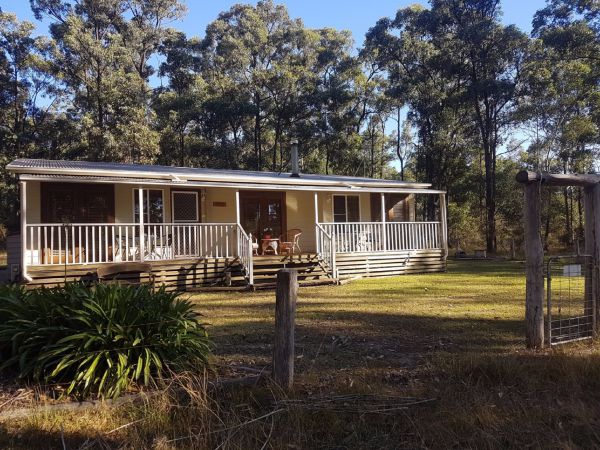 Dandaloo Cottage - Australia Accommodation