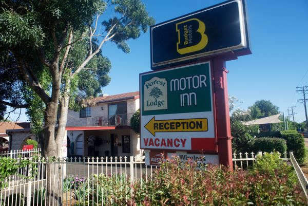 Forest Lodge Motor Inn And Restaurant - thumb 1