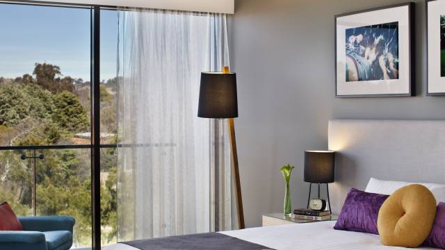 East Hotel  Apartments - Accommodation NSW