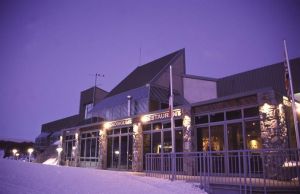 Perisher Valley Hotel - VIC Tourism