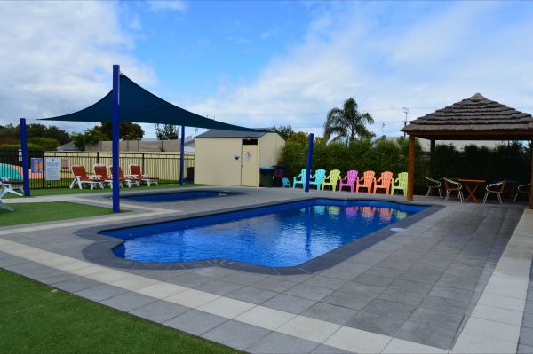 Goolwa Camping and Tourist Park - Hotel Accommodation