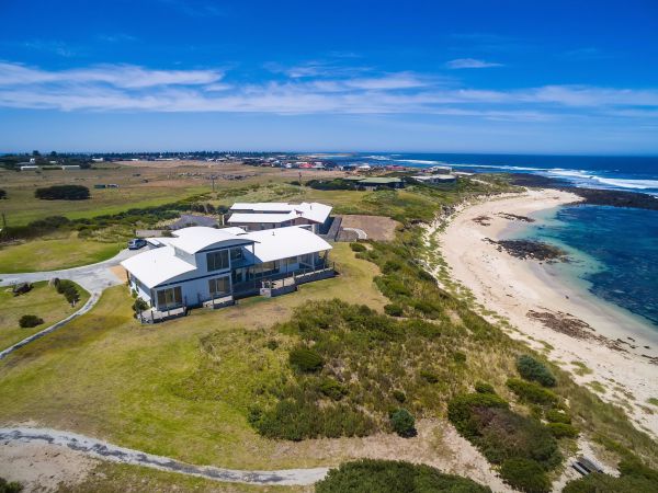 Wytonia Beachfront Accommodation - Cottages for Couples - Australia Accommodation