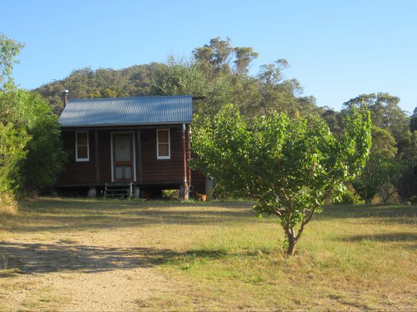 Peach Tree Cabin - New South Wales Tourism 