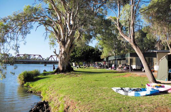 Riverbend Caravan Park Renmark - New South Wales Tourism 