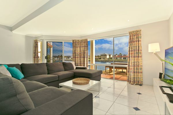 SALT Waterfront Apartment - Accommodation Newcastle
