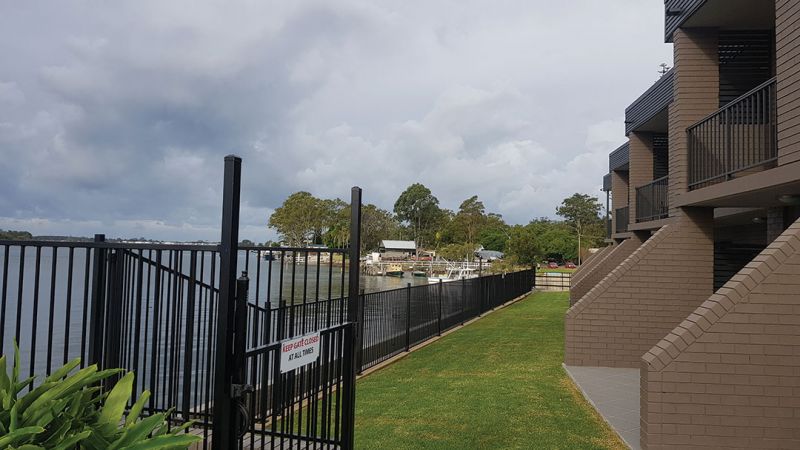 Riverside Resort  Port - Accommodation NSW