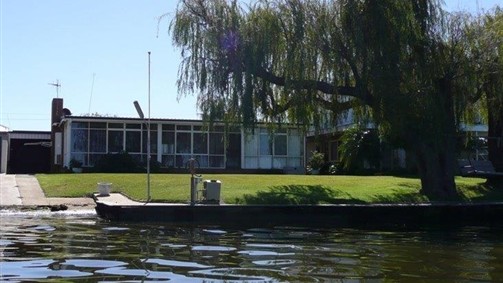 Lakeviews on Lang - Accommodation NSW