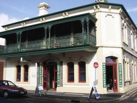 Adelaide's Shakespeare Backpackers International Hostel - Accommodation NSW