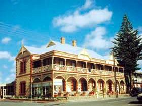 Anchorage at Victor Harbor - Hotel Accommodation