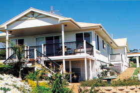 Loverings White House - Emu Bay - Australia Accommodation