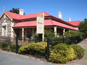 Trafalgar Premium Vintage Suites - Accommodation NSW