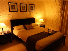 Underground Bed and Breakfast - Hotel Accommodation