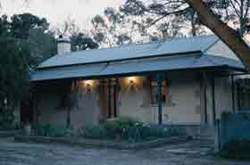 Walnut Cottage - Accommodation NSW