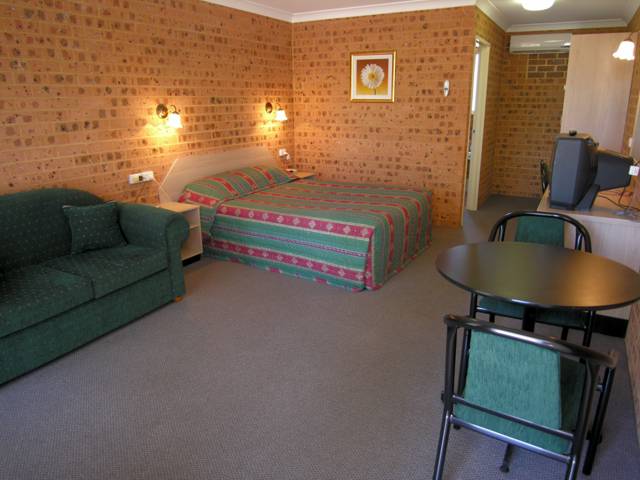 Aberdeen Motel - New South Wales Tourism 