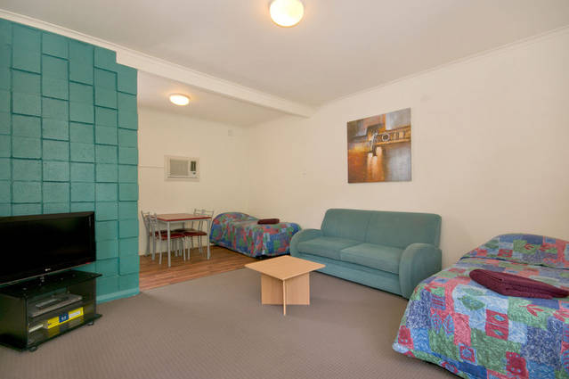 Adelaide City Fringe Serviced Apartments & Motel - thumb 2